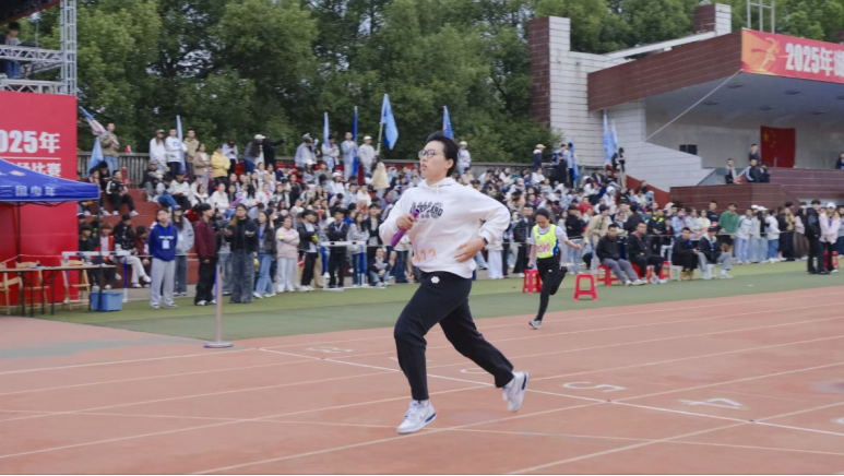 9e0a3361768b468b993faecbd1e3f833.png 9e0a3361768b468b993faecbd1e3f833.png