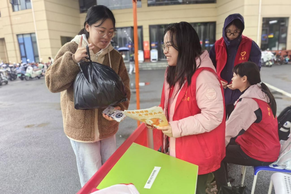 fc608cebd4ad49f28ba1f7fa6c858995.png fc608cebd4ad49f28ba1f7fa6c858995.png